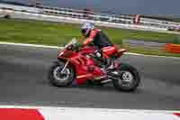 cadwell-no-limits-trackday;cadwell-park;cadwell-park-photographs;cadwell-trackday-photographs;enduro-digital-images;event-digital-images;eventdigitalimages;navarra;no-limits-trackdays;peter-wileman-photography;racing-digital-images;trackday-digital-images;trackday-photos